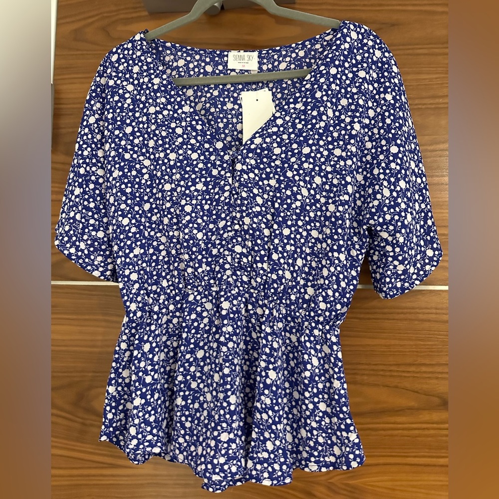 NWT Peplum Flower Shirt with Buttons
